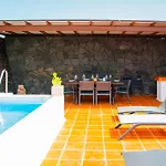 Volcan Holiday home *